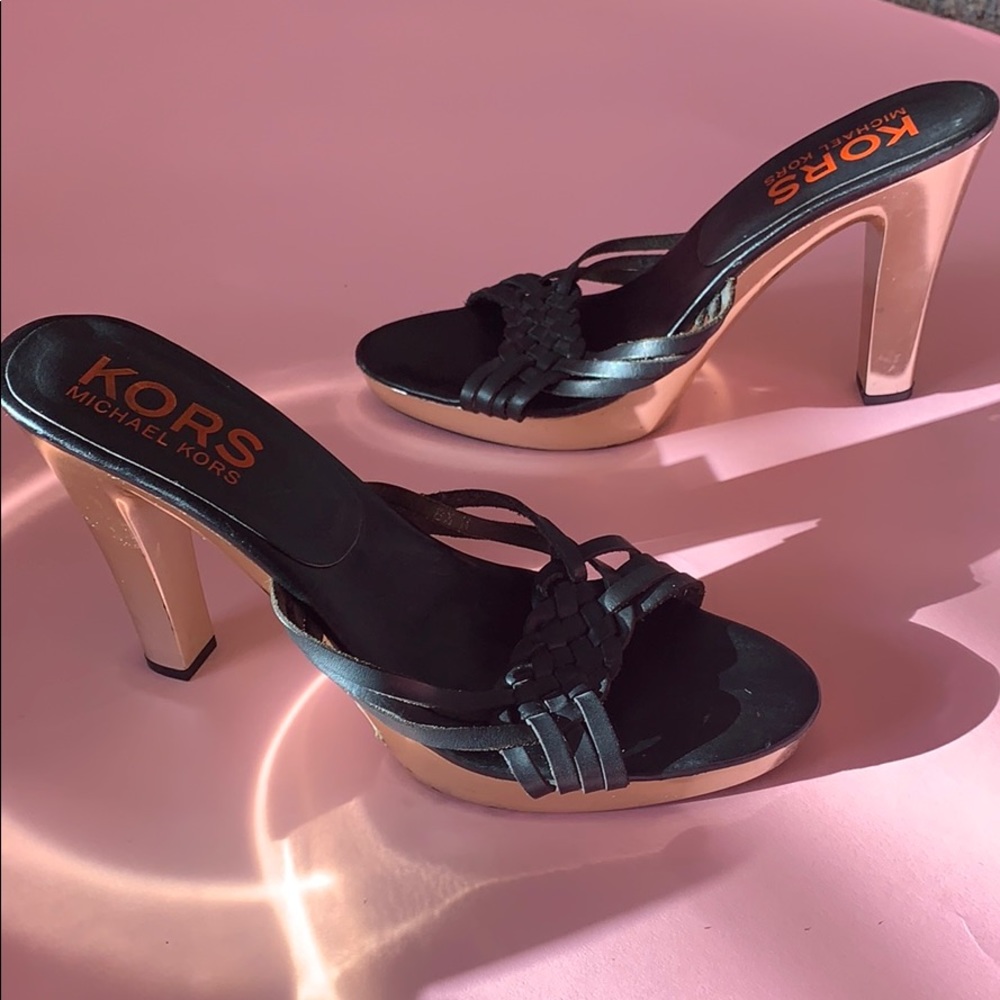 ⭐ Michael Kors Black/ gold platform heels ⭐